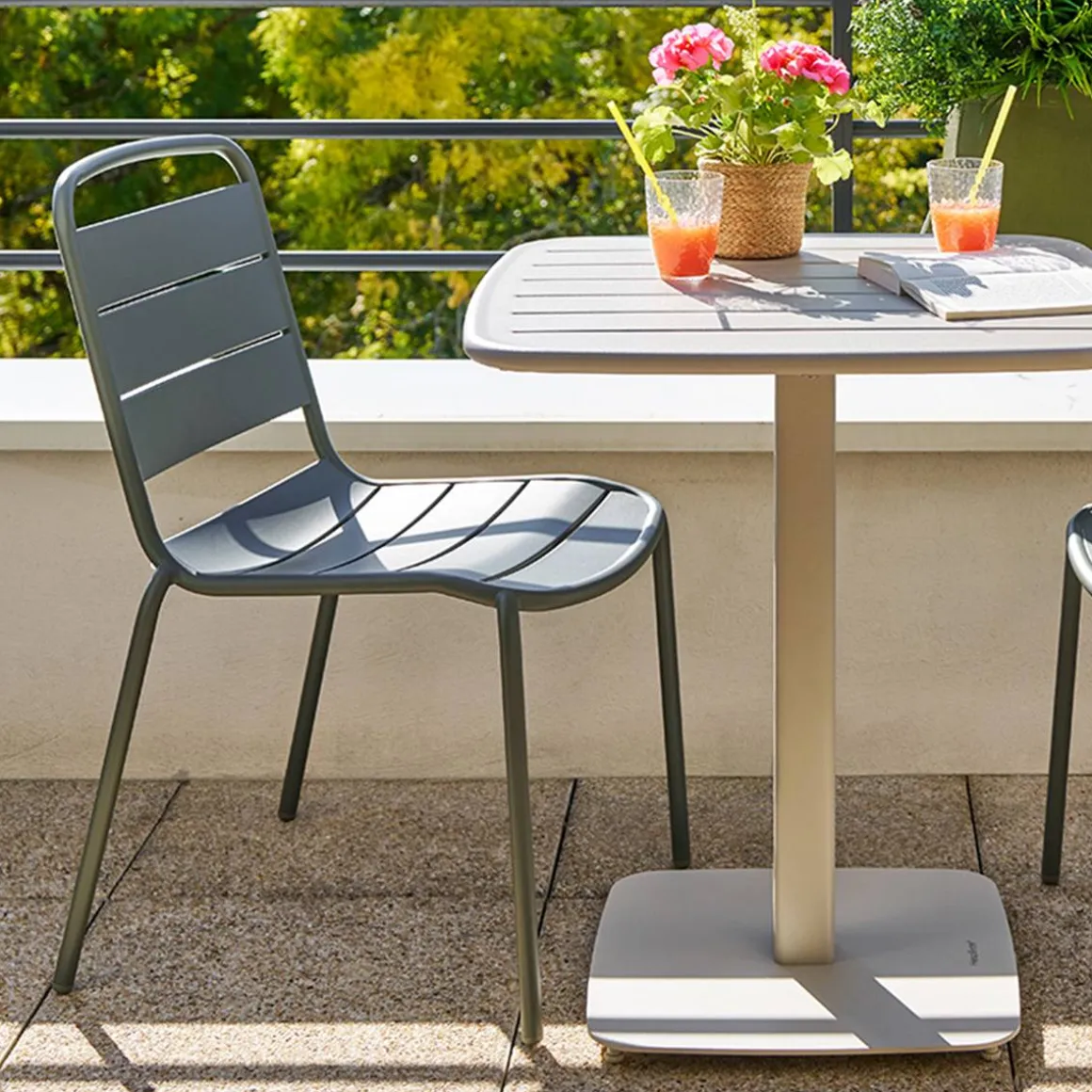 Chaise de jardin ALEGORIA Vert laurier