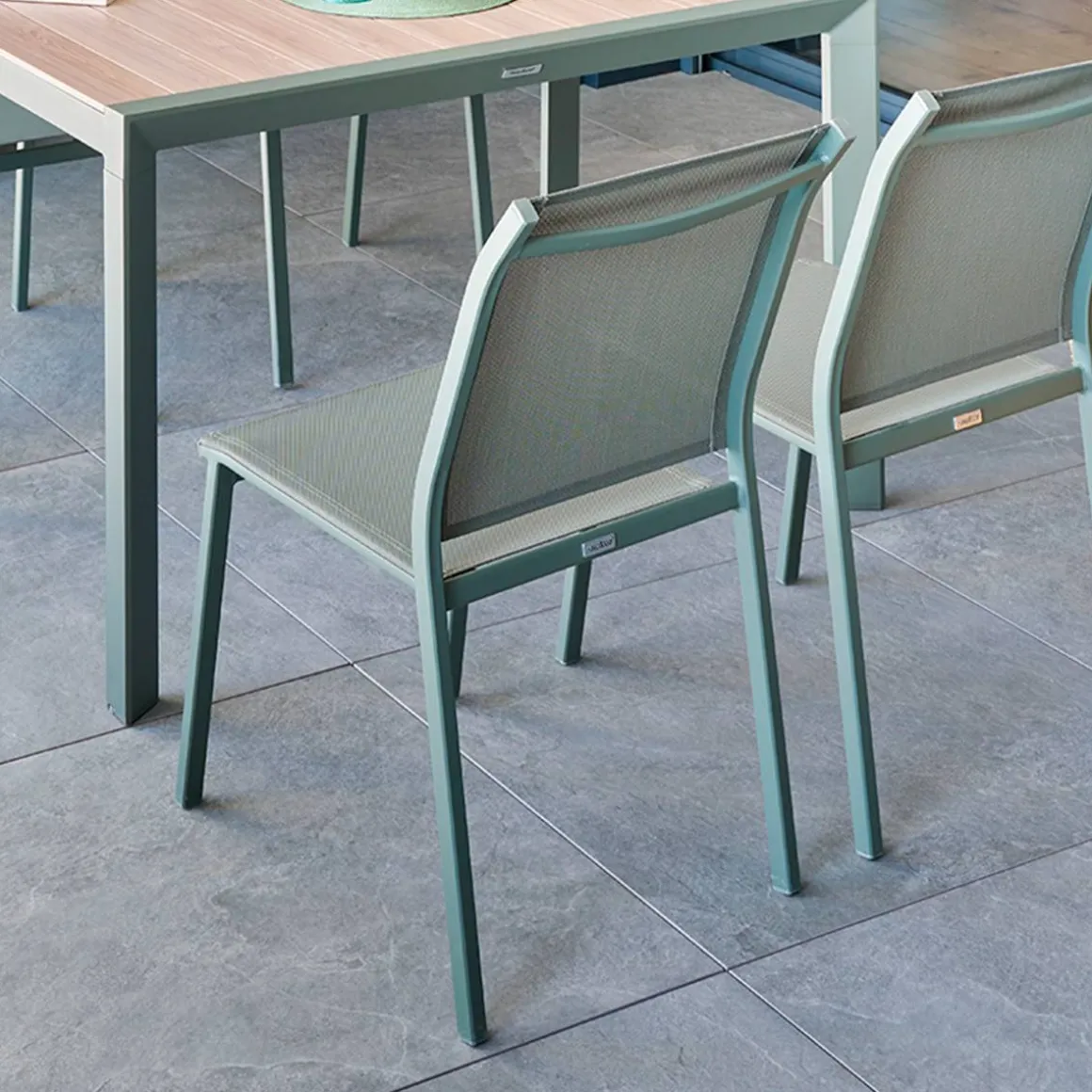 Chaise de jardin ESSENTIA Vert laurier