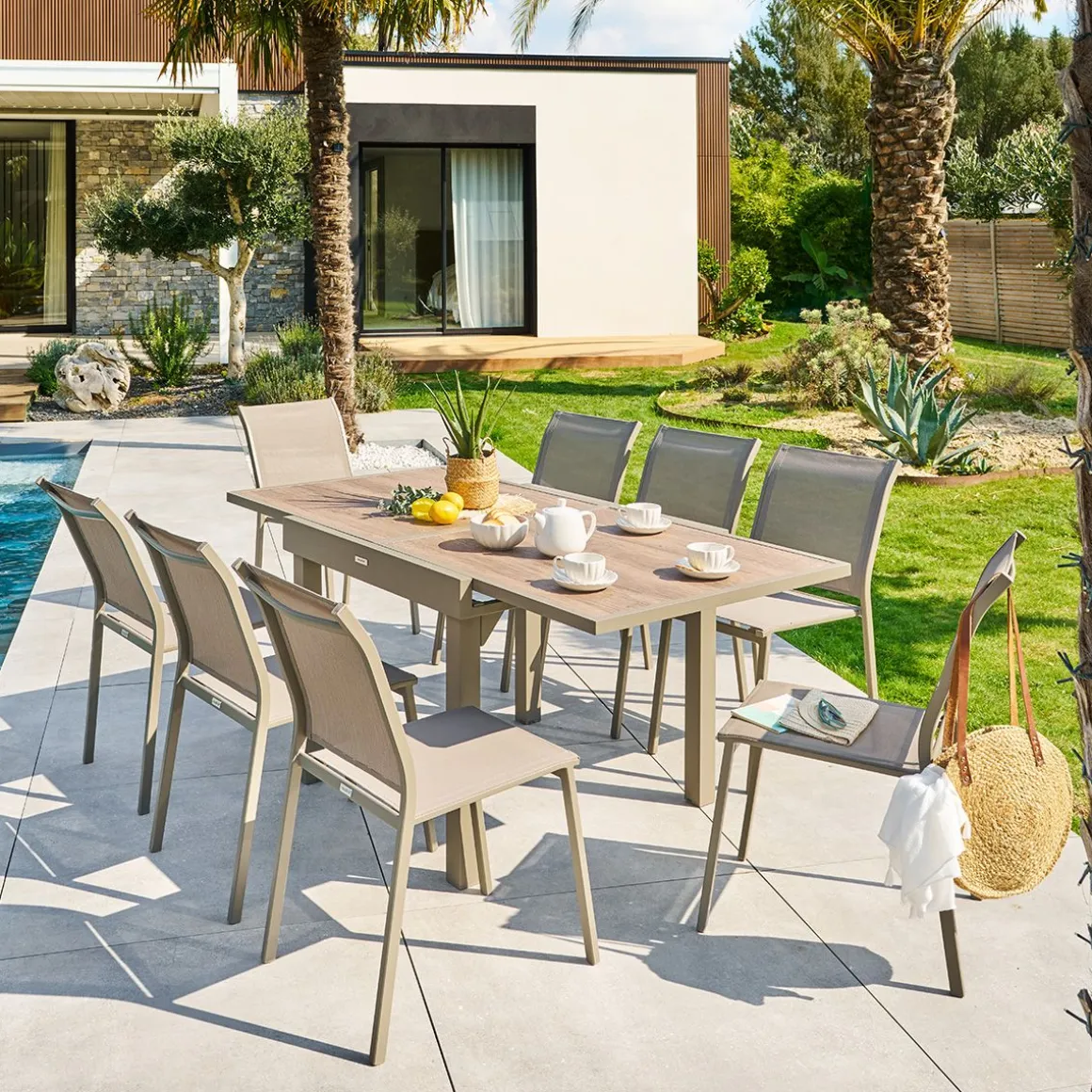 Ensemble table de jardin extensible PIAZZA + 8 chaises PIAZZA Truffe & Café