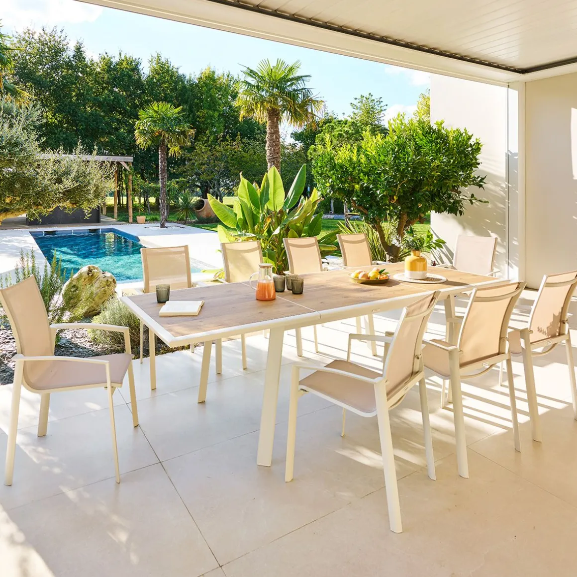 Ensemble table de jardin extensible PAVANE + 10 fauteuils AXANT Malt & Argile