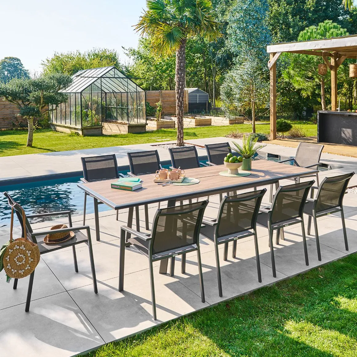 Ensemble table de jardin extensible PAVANE + 10 fauteuils ESSENTIA Truffe & Graphite