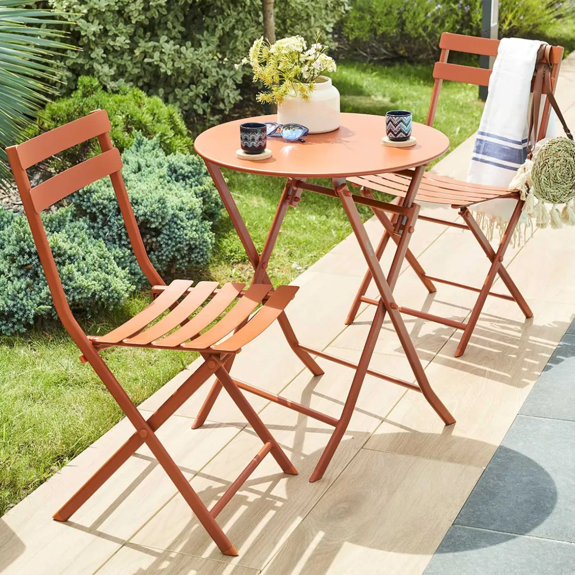 Ensemble table de jardin pliante ronde + 2 chaises GREENSBORO Ambre