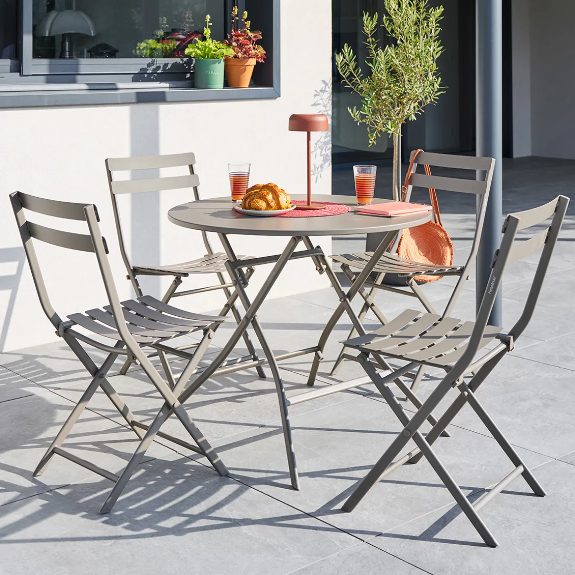 Ensemble table de jardin pliante ronde + 2 chaises GREENSBORO Café