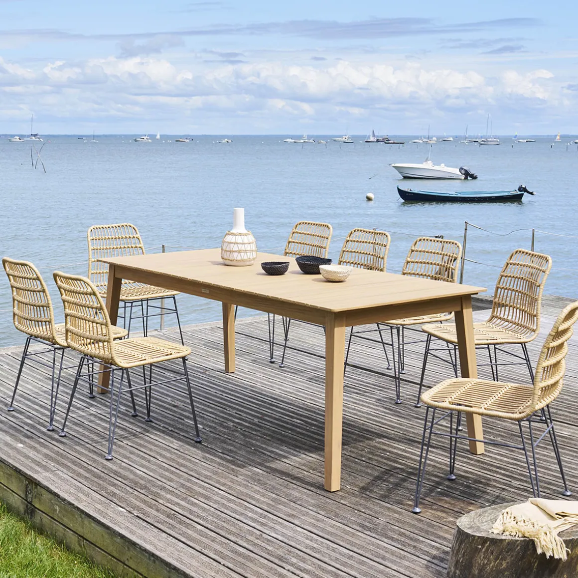 Ensemble table de jardin rectangulaire TIWI Acacia + 8 chaises LAMBADA