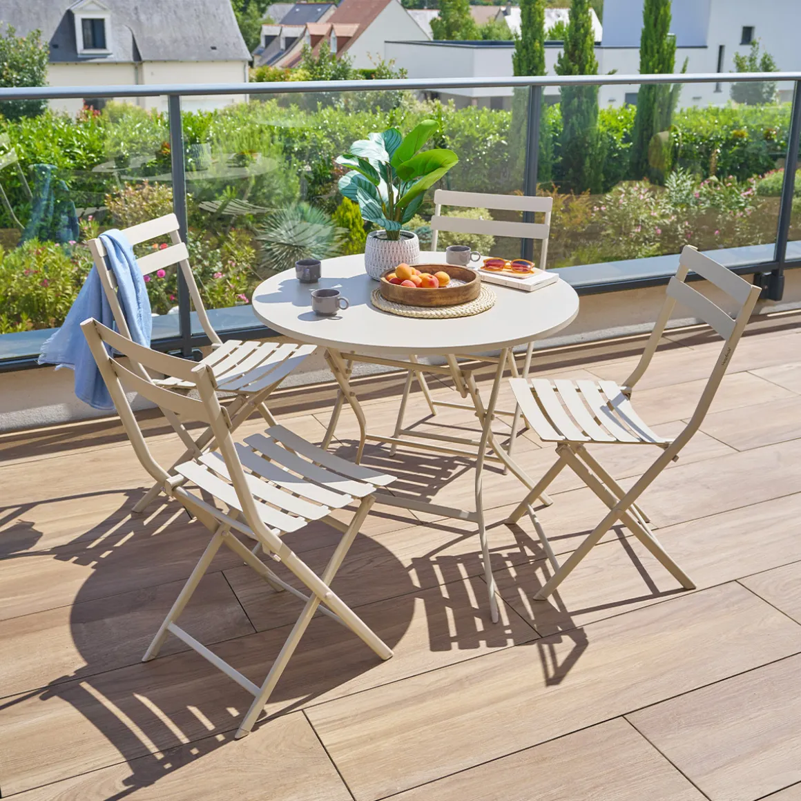 Ensemble table de jardin ronde + 4 chaises empilables GREENSBORO Argile