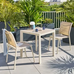Ensemble table de jardin ÉVASION + 2 chaises empilables ESSENTIA Lin & Argile