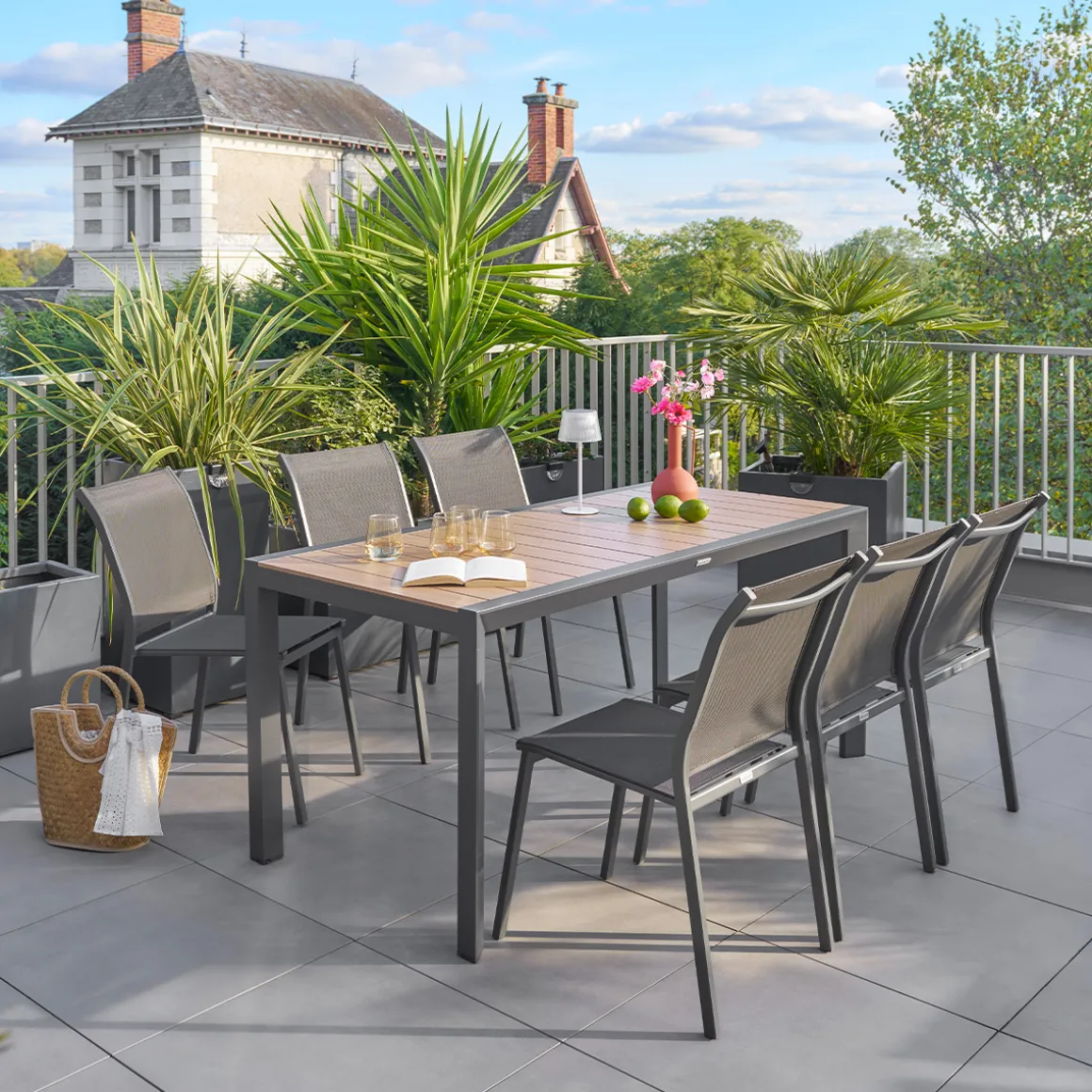 Ensemble table de jardin ÉVASION + 6 chaises empilables ESSENTIA Graphite