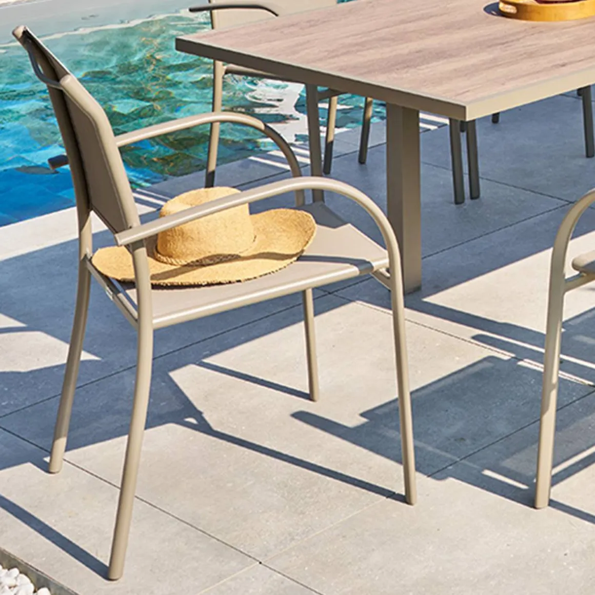 Fauteuil de jardin PIAZZA Noisette / Café