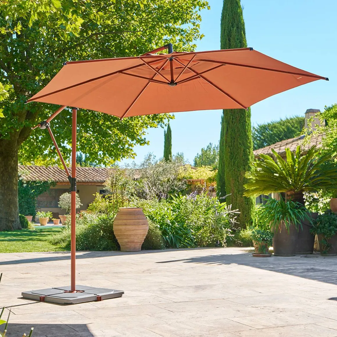 Parasol déporté rond MANOA Acajou