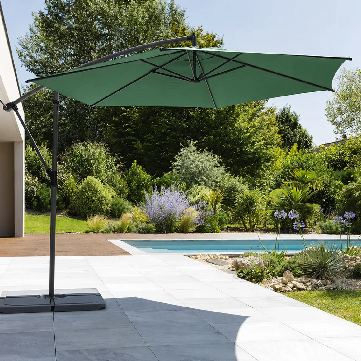 Parasol déporté rond MANOA Vert olive / Graphite