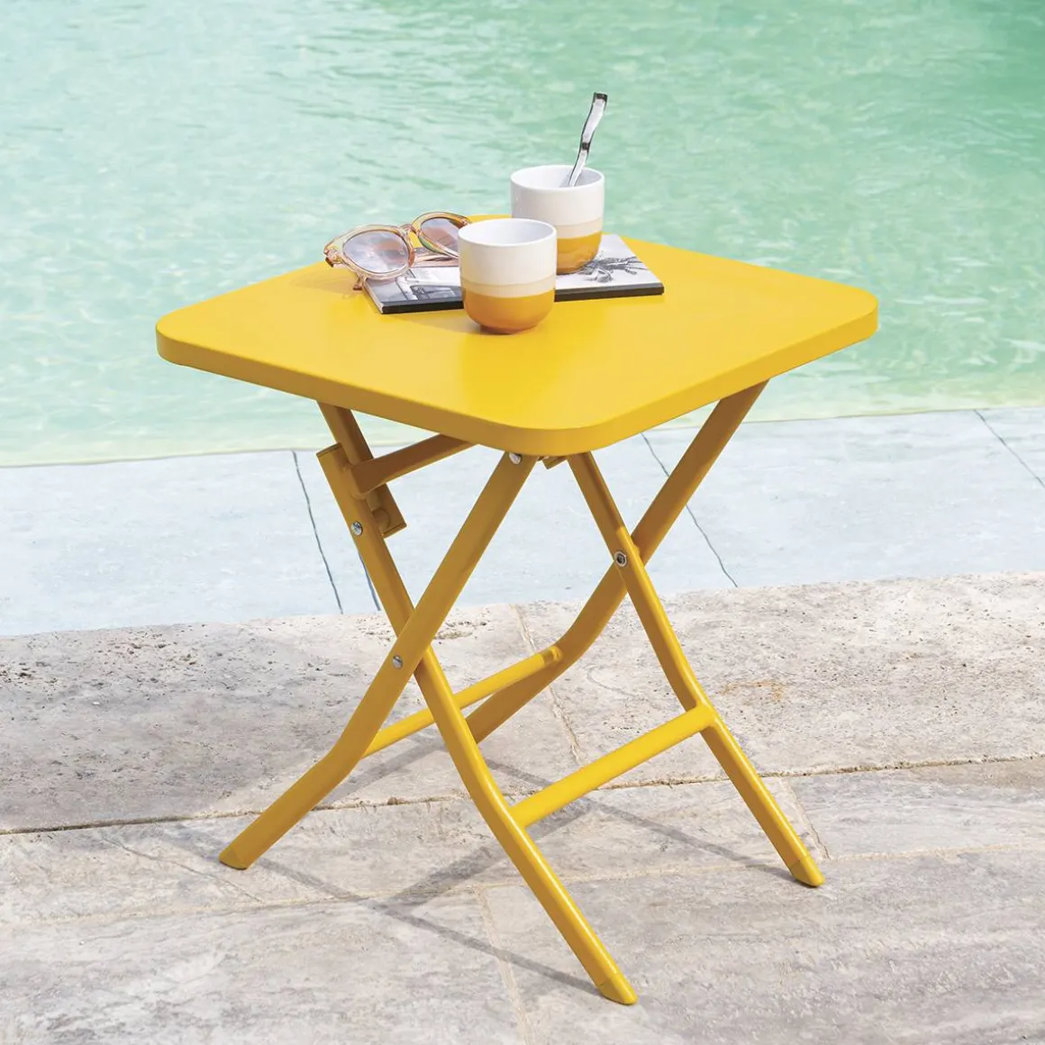 Table d'appoint de jardin carré GREENSBORO Jaune moutarde