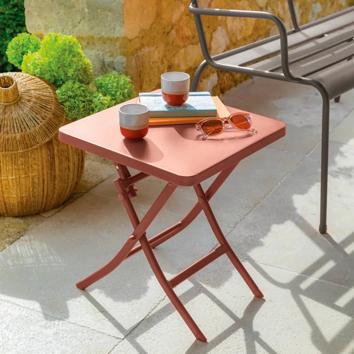Table d'appoint de jardin pliante carrée GREENSBORO Acajou