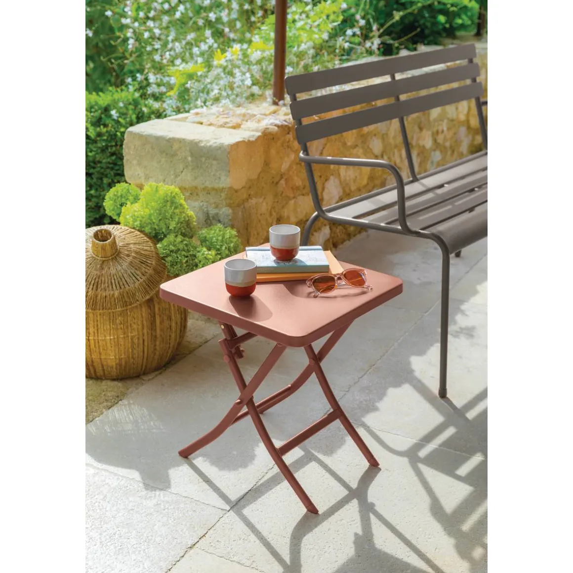 Table d'appoint de jardin pliante carrée GREENSBORO Acajou