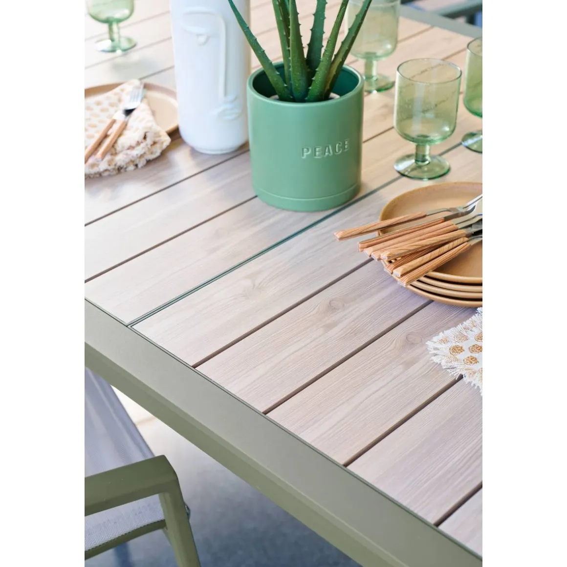 Table de jardin extensible coulissante ÉVASION Effet bois Lin & Vert laurier