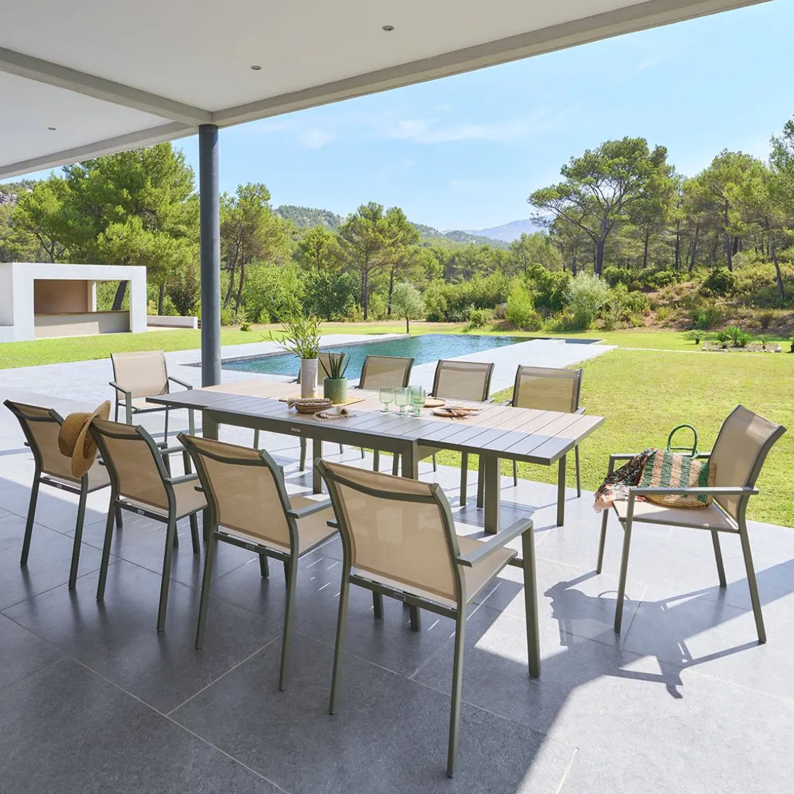 Table de jardin extensible coulissante ÉVASION Effet bois Lin & Vert laurier