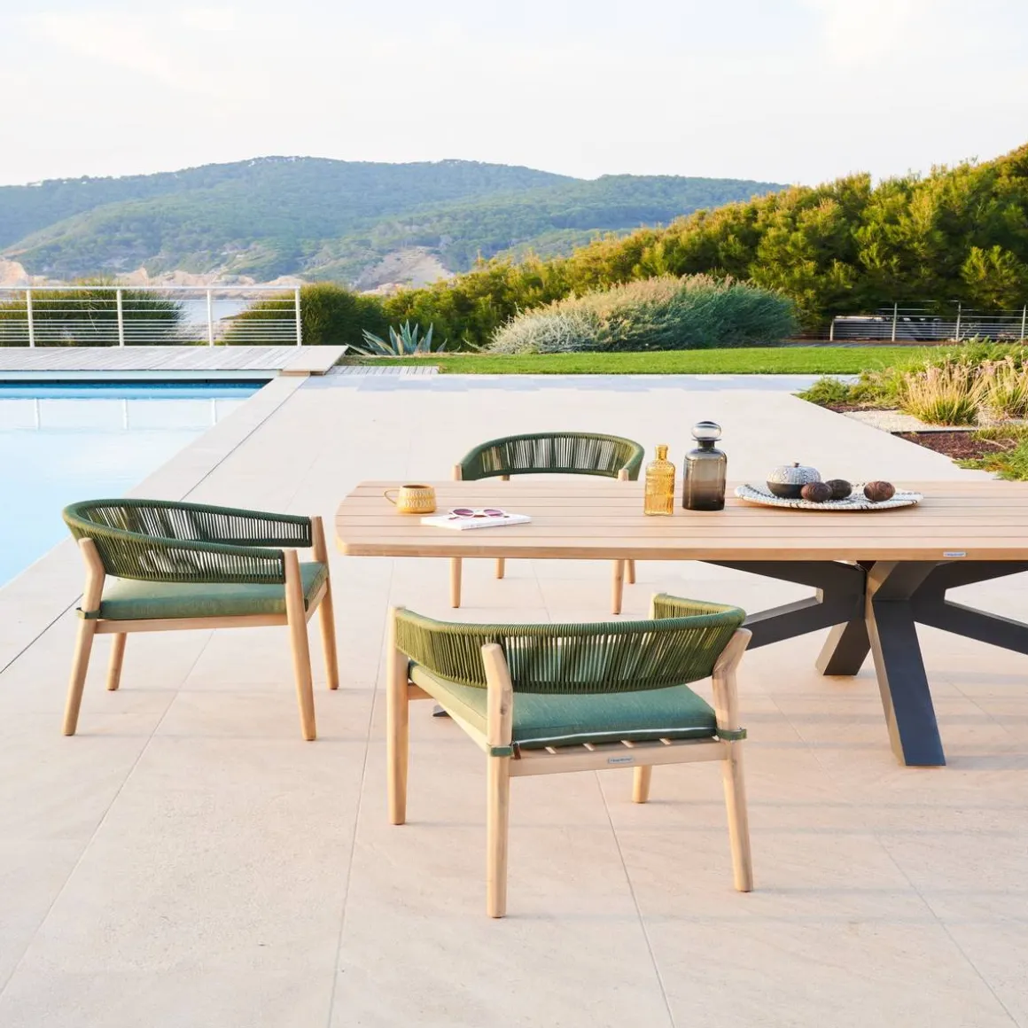 Table de jardin LIMAYA Acacia & Graphite