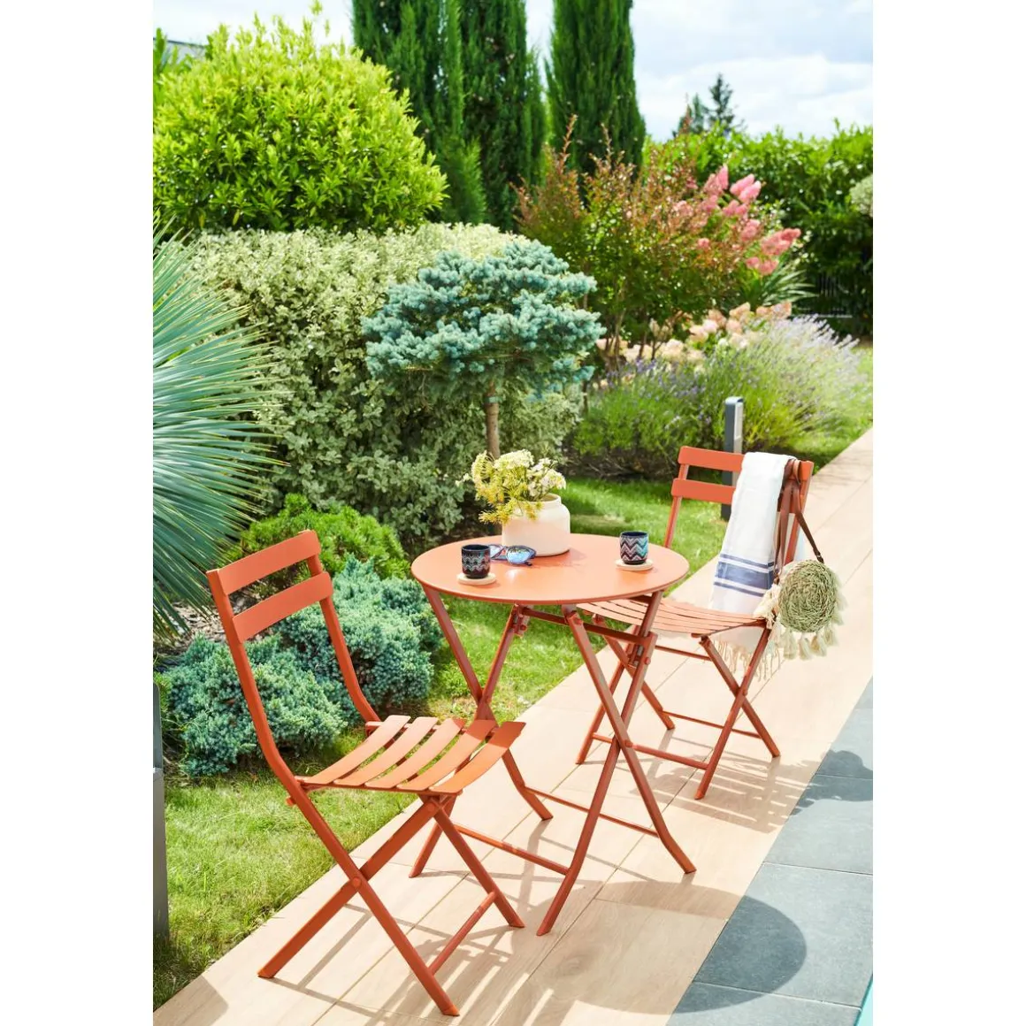 Table de jardin pliante ronde GREENSBORO Ambre