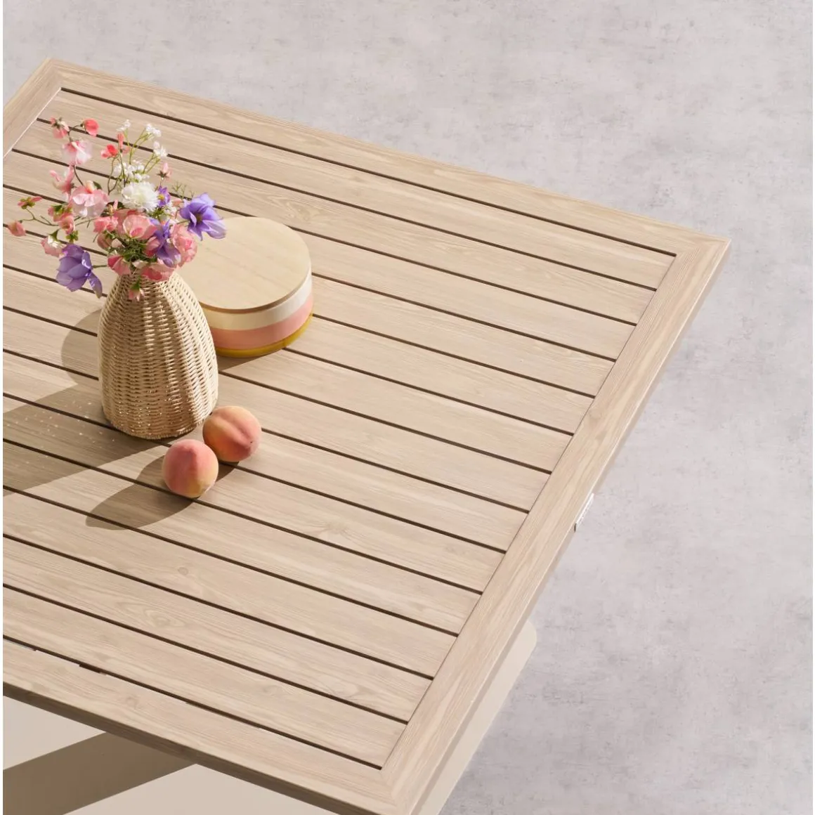 Table de jardin relevable carrée SALIMIA Argile & Lin