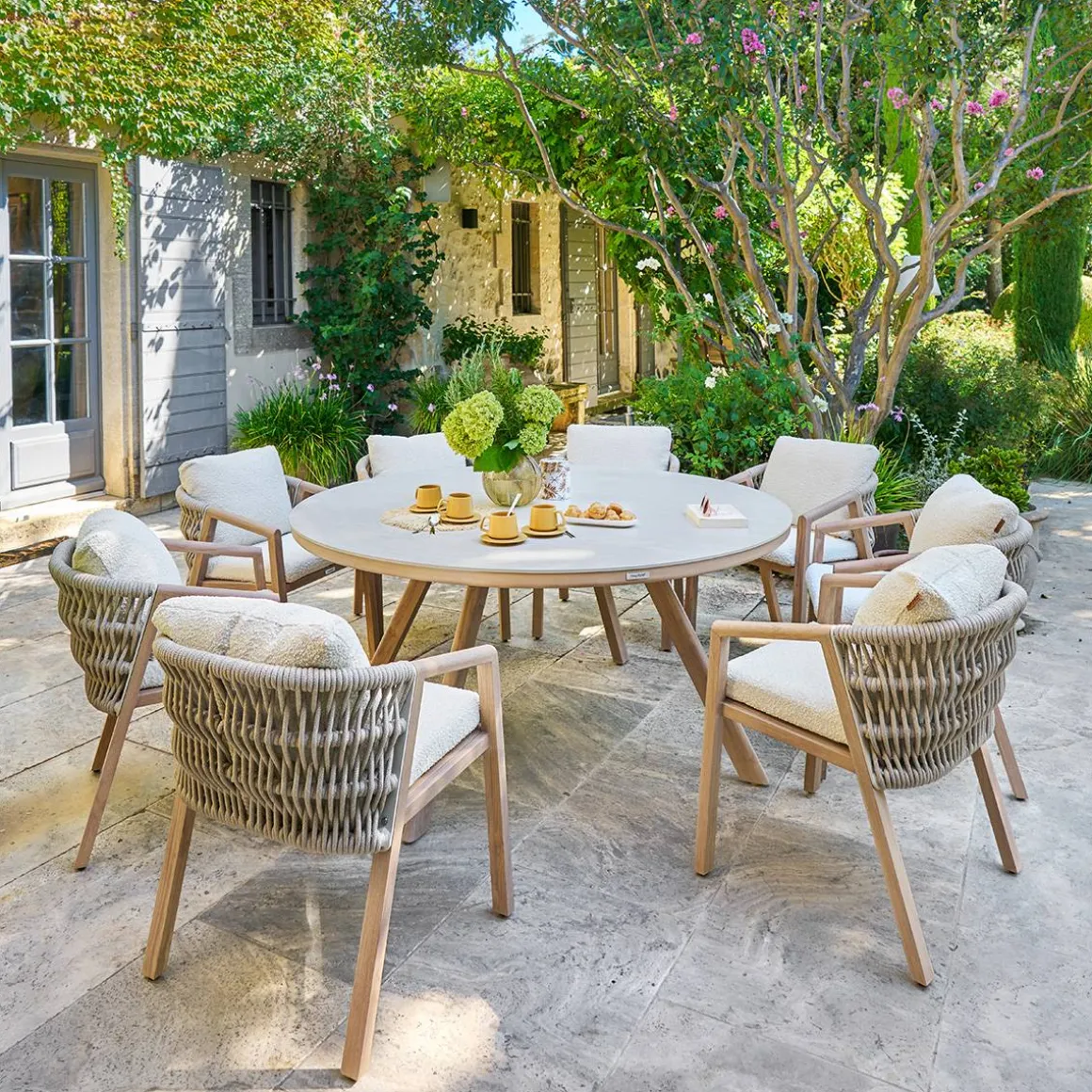 Table de jardin ronde NELORA Beige ficelle / Honey