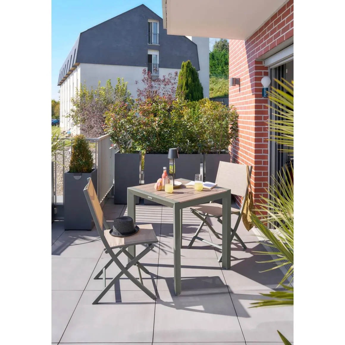 Table de jardin ÉVASION Effet bois Lin & Vert laurier