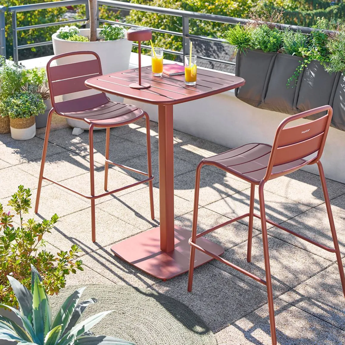 Table haute de jardin carrée ALEGORIA Acajou